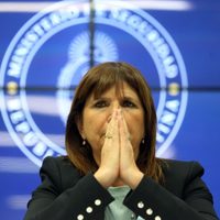 Ofrecen una recompensa para encontrar a quienes amenazaron a Patricia Bullrich y a Pullaro