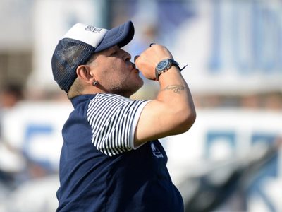 El emotivo regalo de Diego Maradona a sus jugadores