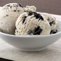 Helado de Oreo con corazón de dulce de leche: muy fácil de hacer en casa cuando no te queda mucha plata para gastar