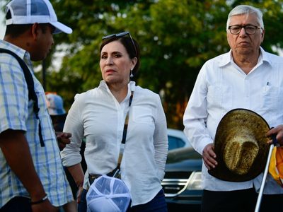 Reaparece Rosario Robles: Acude a acto de Taboada y de su hija Mariana Moguel en Tláhuac
