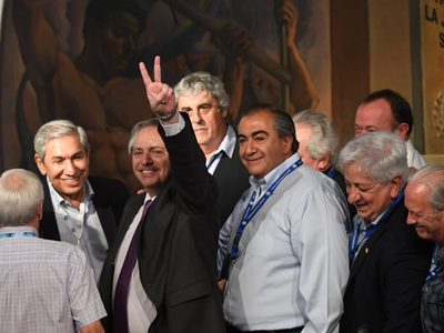 ¡Deuda! "Los ricos deberán ajustar sus ganancias y aceptar la oferta realizada", afirmó la CGT