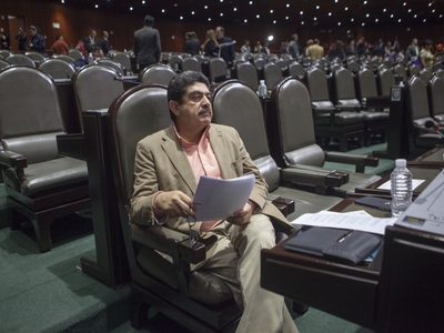 El diputado Manuel Espino sufrió derrame cerebral y está en terapia intensiva