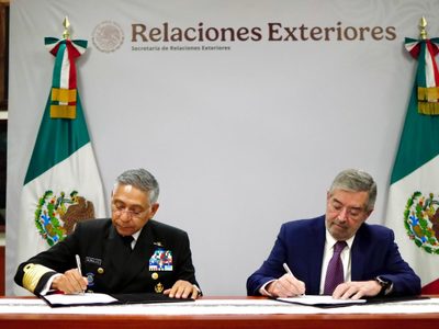 Titulares de la SRE y Marina se reúnen con embajador de EU tras ataques a presuntas narcolanchas