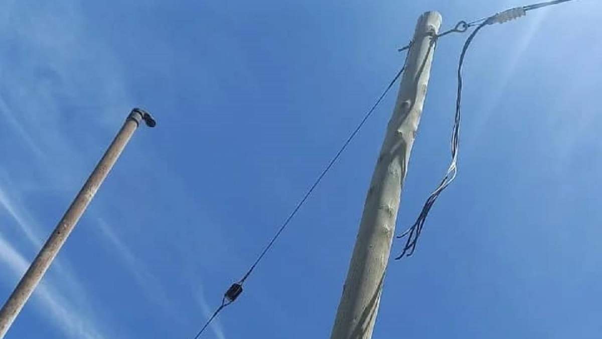Cables cortados en la estación de rebombeo en la ciudad de Centenario. Fuente: (Municipio de Centenario)