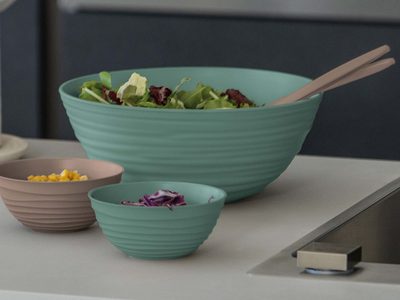 Con bowls viejos o rotos que tenés en la cocina: creá esta mesa de lujo y brillante, que no parece reciclada