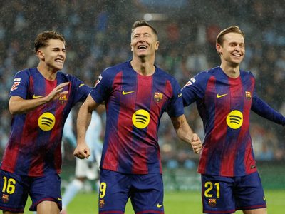 Barcelona golea 4-2 al Celta de Vigo y acorta distancia con el Real Madrid en la tabla general