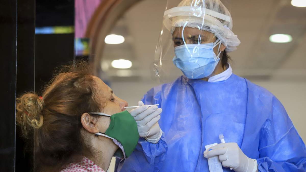 Hay más de 2.200 casos activos en toda la provincia. Fuente: (Twitter)