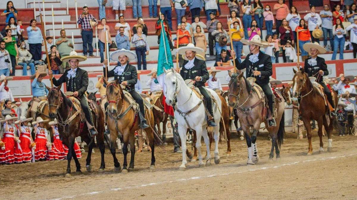 Integrantes de la Unión de Asociaciones de Charros de Zacatecas