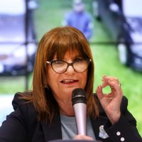 Patricia Bullrich y José Mayans protagonizaron un fuerte cruce en la Comisión de Trabajo y Previsión Social