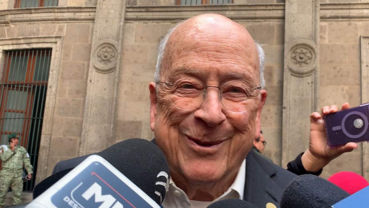El empresario Claudio X. González Laporte afuera de Palacio Nacional