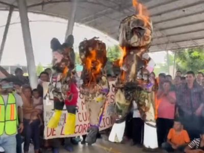 Migrantes queman piñata con figura de Francisco Garduño y anuncian marcha-caravana