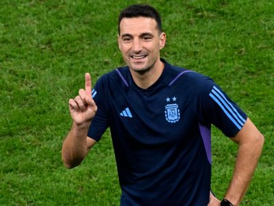 La pregunta del millón: la respuesta de Lionel Scaloni sobre a quién dirigiría entre Boca y River