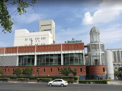 FEMSA venderá sus acciones de la cervecera Heineken para pagar deuda