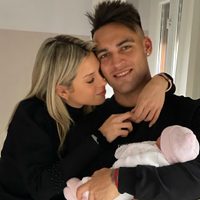Agustina Gandolfo alentó a Lautaro Martínez con fotografías de su hija que desbordan ternura