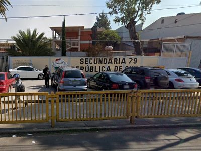 Dan de alta médica a menor que disparó y se hirió en una secundaria en Iztapalapa