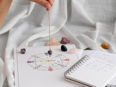 Numerología del sábado 8: impulso para la acción y la abundancia