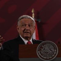 AMLO admite que fue su idea que no hubiera debates entre los aspirantes de Morena