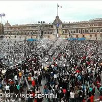 Más de 130 mil personas se dan cita en el Zócalo por el 209 aniversario del grito de Independencia