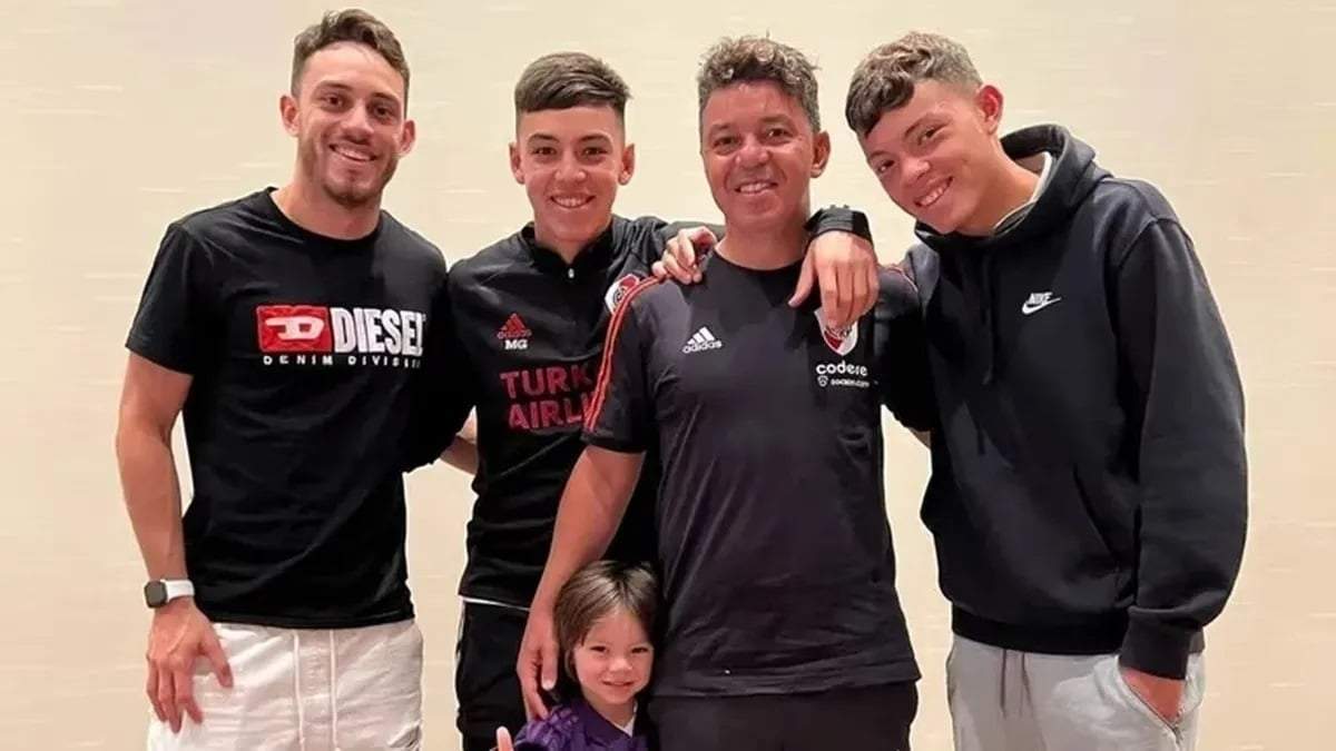 Marcelo Gallardo y sus hijos. Fuente: (Instagram)