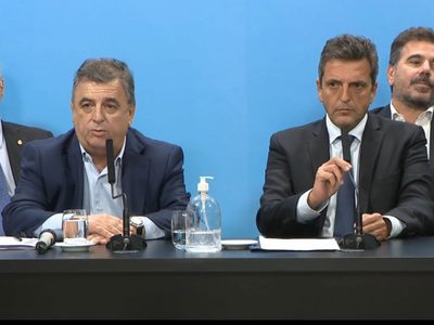 Acusaron al Gobierno de ocultar información sobre el avance del coronavirus