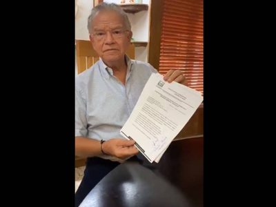 Andrés Granier presume su registro como candidato del PRI a la alcaldía de Tabasco