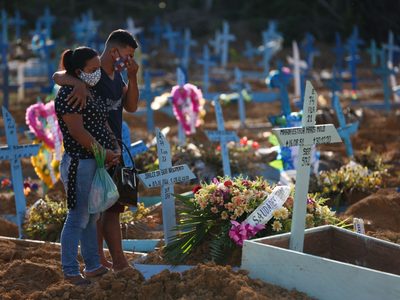Amargo fin de semana para Brasil: superan las 500.000 muertes por coronavirus
