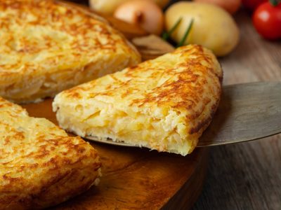 Tortilla de papas casera: el truco de la abuela para que quede esponjosa y deliciosa