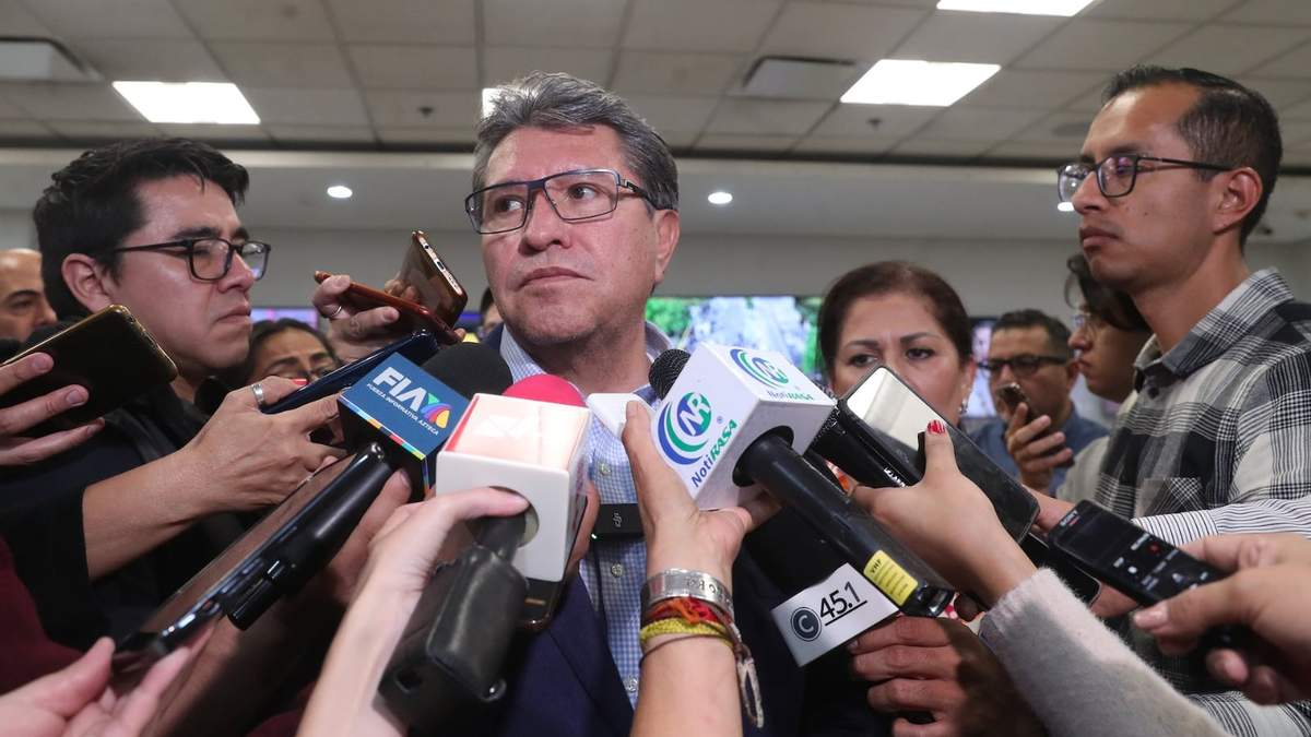 Ricardo Monreal en entrevista con medios
