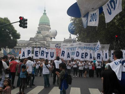 Nuevo round por la paritaria nacional docente: Trotta negociará el aumento