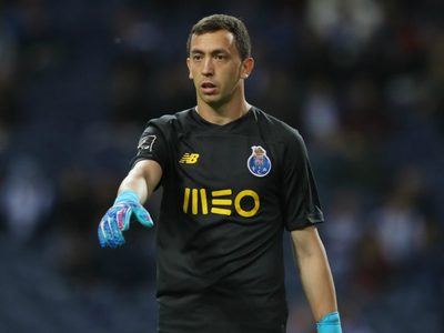 El increíble blooper de Agustín Marchesín en la derrota del Porto