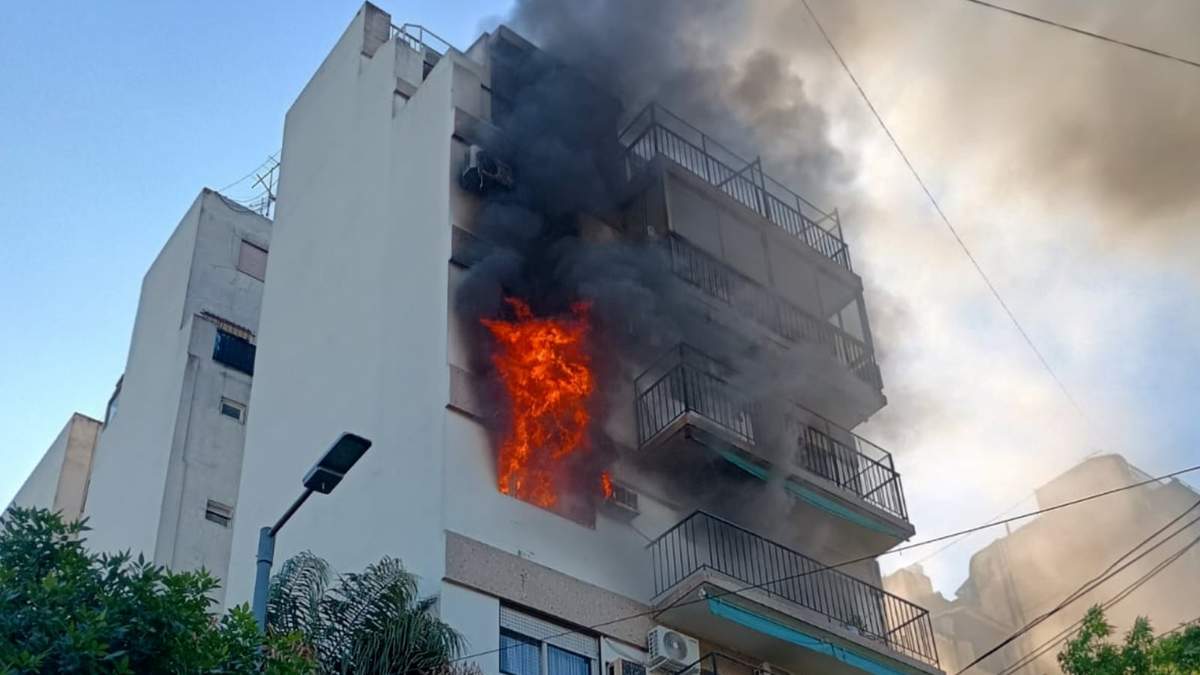 El incendio en Flores logró ser controlado. Fuente: (X)