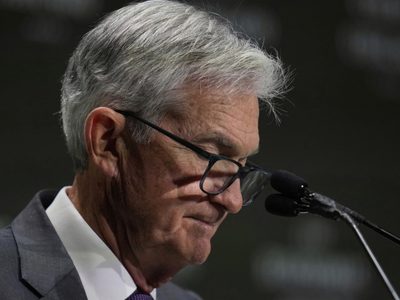 Trump reprocha a la Fed “lentitud” para bajar las tasas y pide cesar a su presidente Jerome Powell
