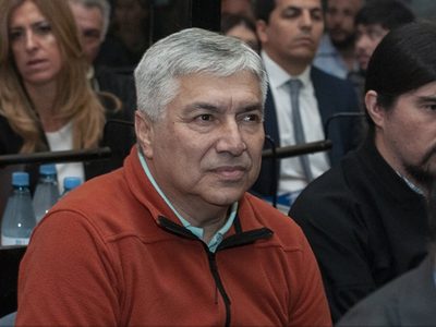 Piden que se le otorgue la prisión domiciliaria a Lázaro Báez y bajar la fianza