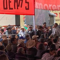 Proyectan “Claudia. El Documental” para animar la espera de Sheinbaum en Zacapu, Michoacán