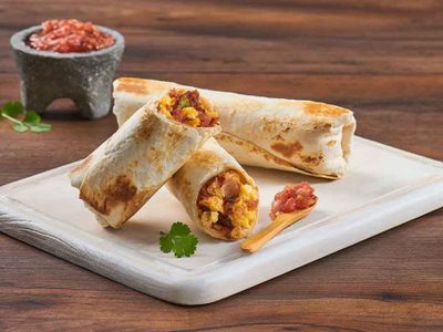 Burritos caseros de carne, cebolla y 3 quesos: la receta más rica y fácil para salvar tu cena y quedar como un chef