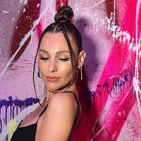 El bolso de Pampita que muchas tienen guardado y que vuelve a ser tendencia este otoño