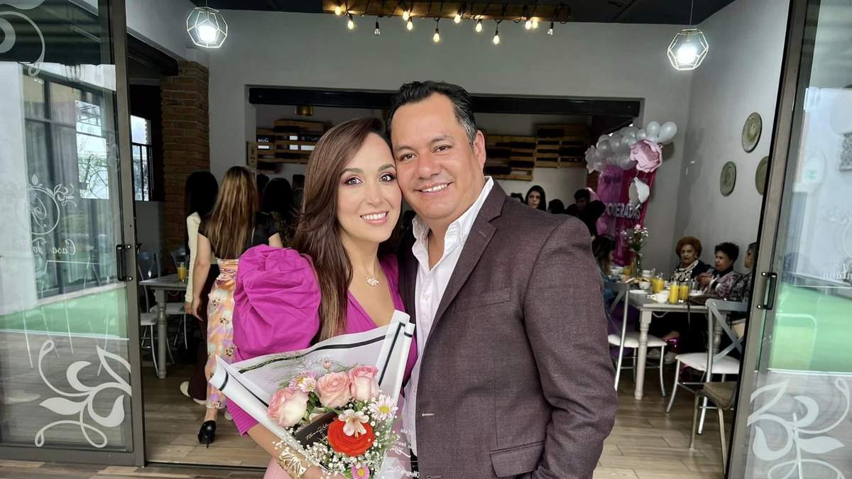 Asael Hernández Cerón, expresidente del CEE del PAN en Hidalgo, y su esposa Martha Margery Rivera Núñez, síndica jurídico de Huejutla en el periodo 2020-2024