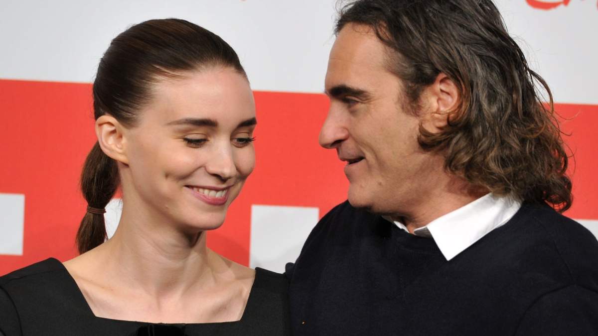 Joaquin Phoenix y Rooney Mara. Fuentes: (Instagram).