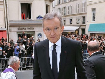 Bernard Arnault se convierte en el hombre más rico del mundo y destrona a Elon Musk