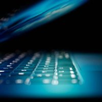 Estas son las 6 principales estafas 'online' que ya usan la IA para engañar a sus víctimas