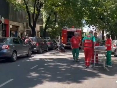 Tragedia en Caballito: se incendió un hotel familiar y hay un muerto