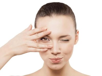 Cómo son los ejercicios de gimnasia facial diarios para rejuvenecer la piel en 30 minutos