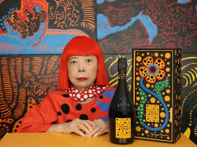 La artista plástica Yayoi Kusama diseña botella de un champagne premium