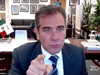 Lorenzo Córdova rechaza el plan de austeridad propuesto por el gobierno para el INE