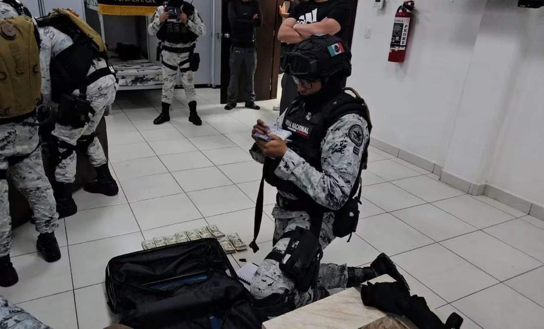 Dinero confiscado a elementos de la GN
