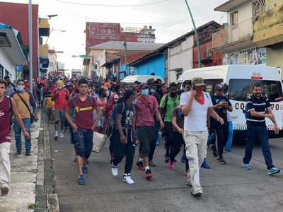 Sale de Tapachula nueva caravana migrante
