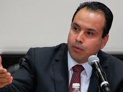 Renuncia al PRI y se va como candidato del PAN por Sonora al Senado