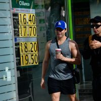 El peso arranca 2024 con depreciación frente al dólar