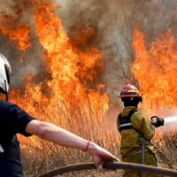 Alerta máxima por incendio descontrolado en las sierras de Córdoba