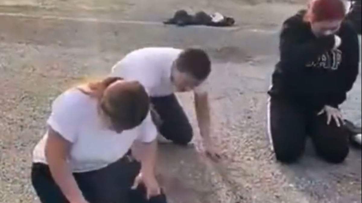 Cadetes rociados con gas